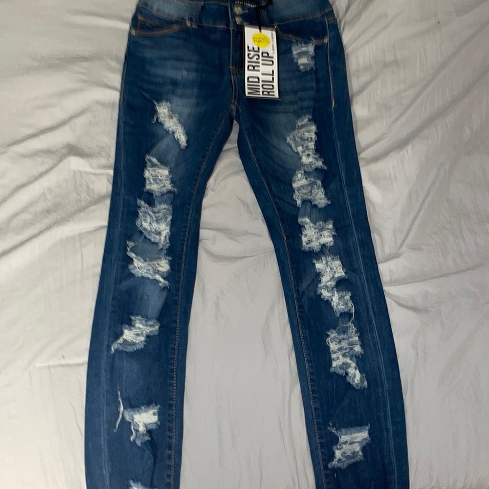 Size 5 mid rise roll up skinny jeans